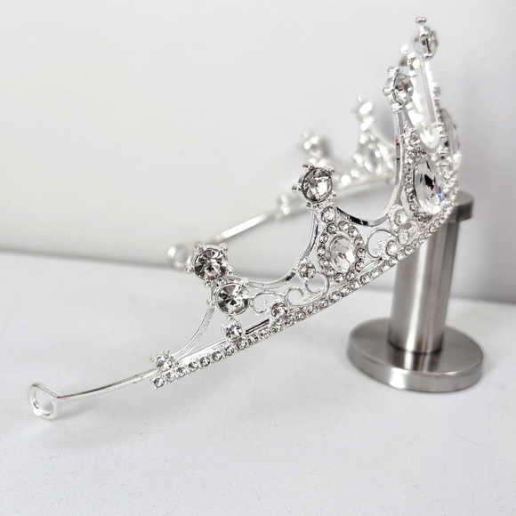 White Crystal Rhinestones Pageant Silver Crown / Tiara - NWT - Picture 3 of 3